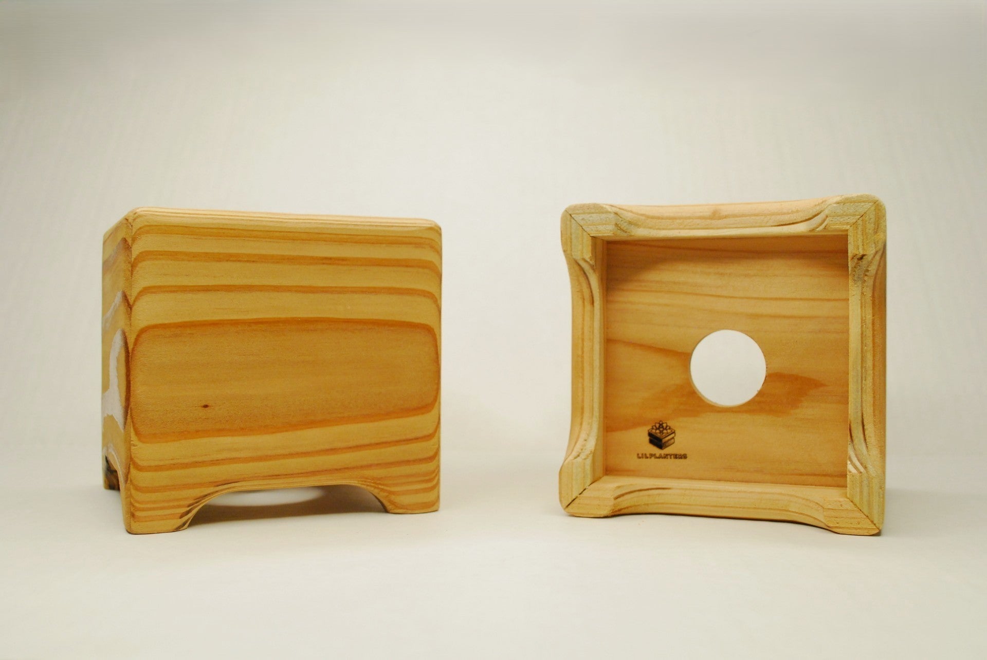 Handmade cubic cedar planter boxes – rustic wooden indoor/outdoor plant containers with finger joints, drainage holes, and eco-friendly natural finish. Perfect for herbs, succulents, or decorative storage.